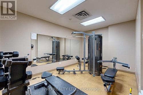 203 - 4200 Bathurst Street, Toronto (Clanton Park), ON - Indoor Photo Showing Gym Room