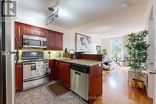 203 - 4200 Bathurst Street, Toronto (Clanton Park), ON - Indoor Photo Showing Kitchen With Stainless Steel Kitchen