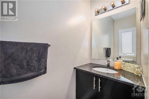 228 Southbridge Street, Ottawa, ON - Indoor Photo Showing Bathroom