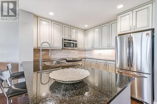 1202 - 551 Maple Avenue, Burlington, ON - Indoor Photo Showing Kitchen With Stainless Steel Kitchen With Upgraded Kitchen