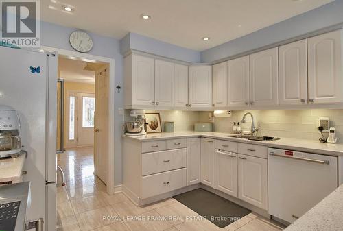 354 Regal Briar Street, Whitby (Blue Grass Meadows), ON - Indoor Photo Showing Kitchen