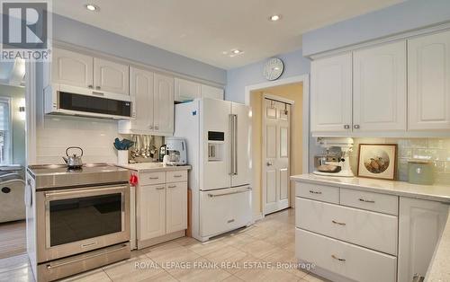 354 Regal Briar Street, Whitby (Blue Grass Meadows), ON - Indoor Photo Showing Kitchen