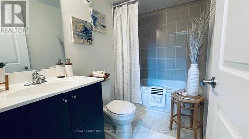 21 Freemon Redmon Circle, Toronto, ON - Indoor Photo Showing Bathroom