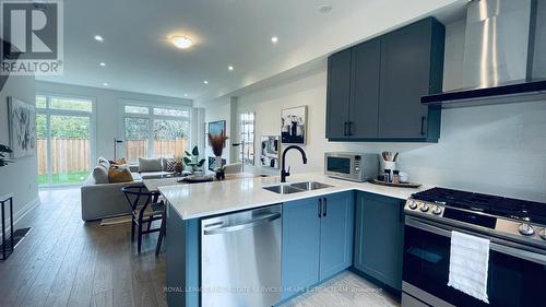 21 Freemon Redmon Circle, Toronto, ON - Indoor Photo Showing Kitchen With Stainless Steel Kitchen With Double Sink With Upgraded Kitchen