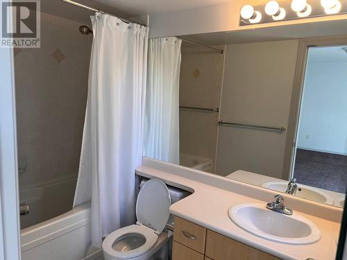 970 Lorne Street Unit# 208, Kamloops, BC - Indoor Photo Showing Bathroom