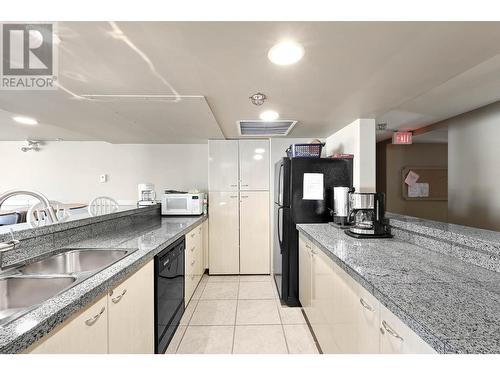 970 Lorne Street Unit# 208, Kamloops, BC - Indoor Photo Showing Kitchen