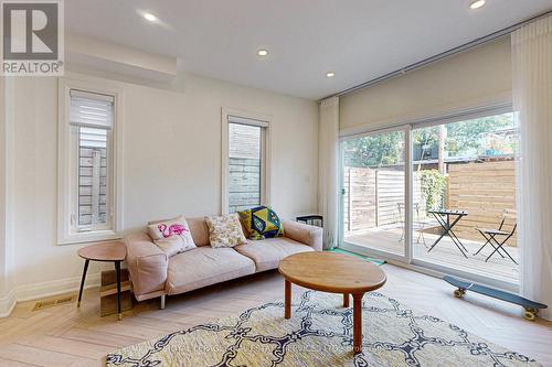 81 Major Street, Toronto, ON - Indoor Photo Showing Living Room