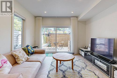 81 Major Street, Toronto, ON - Indoor Photo Showing Living Room