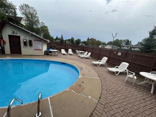 1103 30 Lake Crest Road, Winnipeg, MB - Outdoor With In Ground Pool