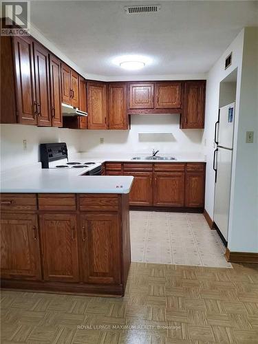 Bsmt - 7 Morning Star Drive, Vaughan (West Woodbridge), ON - Indoor Photo Showing Kitchen With Double Sink