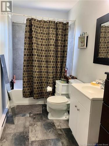 1462 Champlain Street, Dieppe, NB - Indoor Photo Showing Bathroom