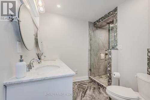 789 Rockway Drive, Kitchener, ON - Indoor Photo Showing Bathroom