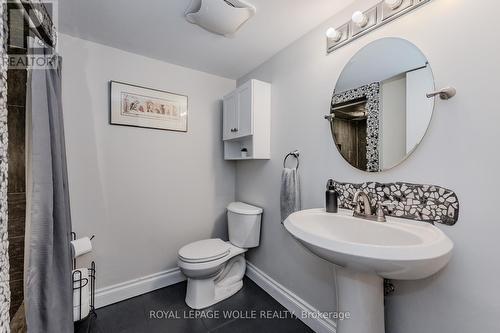 789 Rockway Drive, Kitchener, ON - Indoor Photo Showing Bathroom