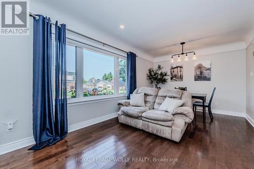 789 Rockway Drive, Kitchener, ON - Indoor Photo Showing Living Room