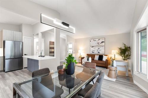 797 Setter Street, Winnipeg, MB - Indoor Photo Showing Dining Room