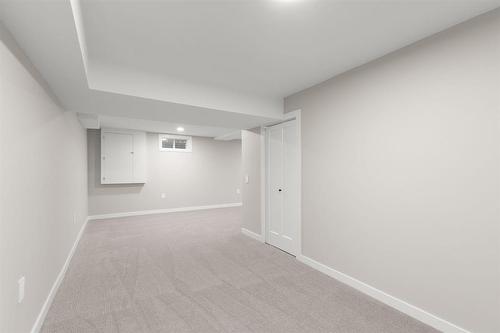 797 Setter Street, Winnipeg, MB - Indoor Photo Showing Other Room