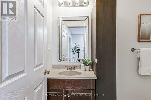 195 Woodmount Avenue, Toronto (Danforth Village-East York), ON - Indoor Photo Showing Bathroom