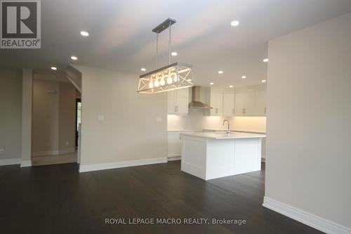 19 West Farmington Drive, St. Catharines, ON - Indoor Photo Showing Kitchen