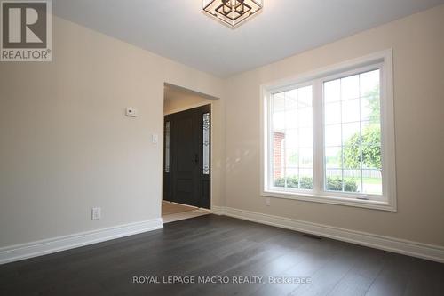 19 West Farmington Drive, St. Catharines, ON - Indoor Photo Showing Other Room