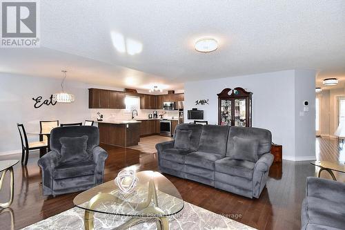 21 Old Trafford Drive, Trent Hills (Hastings), ON - Indoor Photo Showing Living Room