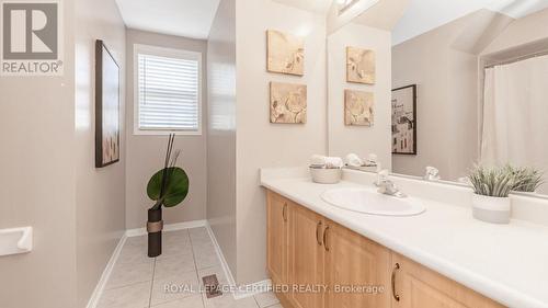 74 Earl Grey Crescent, Brampton (Fletcher'S Meadow), ON - Indoor Photo Showing Bathroom