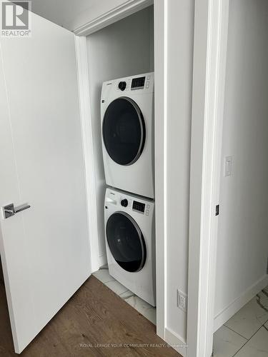 2318 - 395 Skyview Parkway Ne, Calgary, ON - Indoor Photo Showing Laundry Room