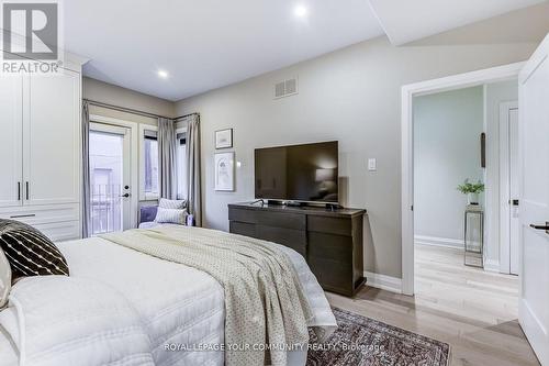 6 Croft Street, Toronto (University), ON - Indoor Photo Showing Bedroom