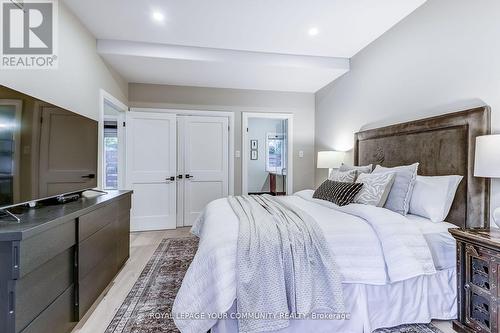 6 Croft Street, Toronto (University), ON - Indoor Photo Showing Bedroom