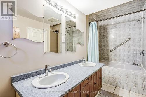 39 Drury Street, Bradford West Gwillimbury, ON - Indoor Photo Showing Bathroom