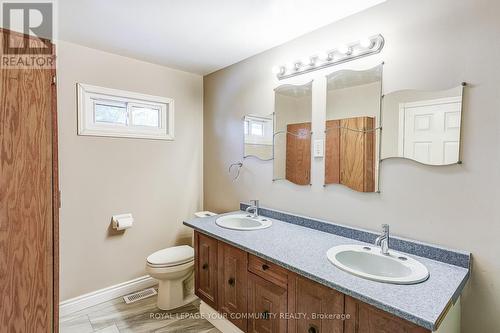 39 Drury Street, Bradford West Gwillimbury (Bradford), ON - Indoor Photo Showing Bathroom