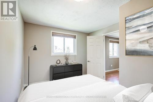 39 Drury Street, Bradford West Gwillimbury, ON - Indoor Photo Showing Bedroom