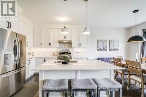 249 Madelaine Drive, Barrie, ON - Indoor Photo Showing Kitchen With Upgraded Kitchen