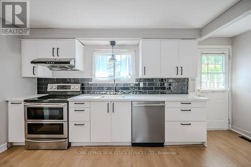 532 Churchill Avenue, Milton (Dorset Park), ON - Indoor Photo Showing Kitchen With Stainless Steel Kitchen