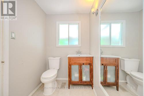 532 Churchill Avenue, Milton (Dorset Park), ON - Indoor Photo Showing Bathroom