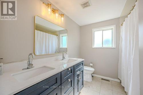 532 Churchill Avenue, Milton (Dorset Park), ON - Indoor Photo Showing Bathroom