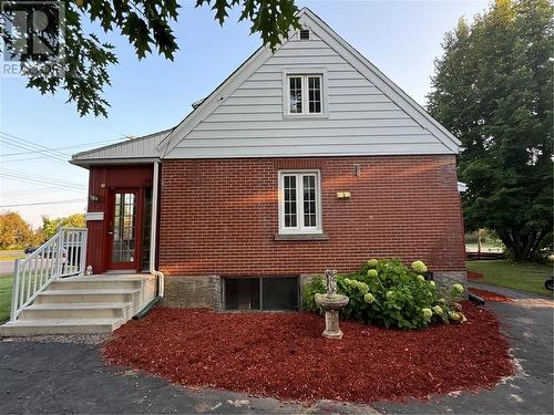 483 Catherine Street S, Pembroke, ON - Outdoor With Exterior