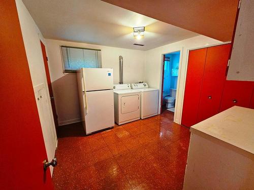 Salle de lavage - 1725 Rue Champfleury, Laval (Duvernay), QC - Indoor Photo Showing Laundry Room