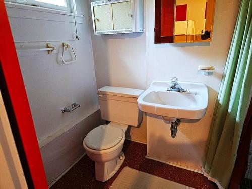 Salle de bains - 1725 Rue Champfleury, Laval (Duvernay), QC - Indoor Photo Showing Bathroom