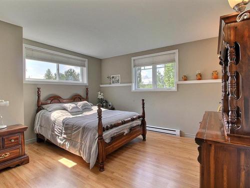 Master bedroom - 260 Rue Rolland-Dion, Magog, QC - Indoor Photo Showing Bedroom