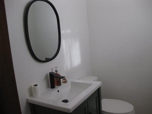 664 First Street East, Fort Frances, ON - Indoor Photo Showing Bathroom