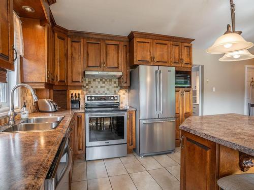 Kitchen - 84 Rue Principale, Lambton, QC - Indoor Photo Showing Kitchen With Double Sink