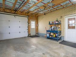 Garage - 