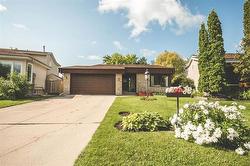 62 Eglinton CR  Winnipeg, MB R3Y 1E4