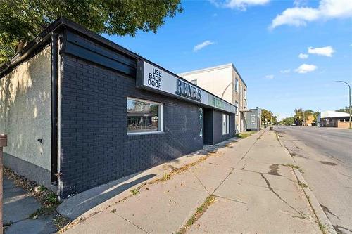 214 St Mary'S Rd, Winnipeg, MB 