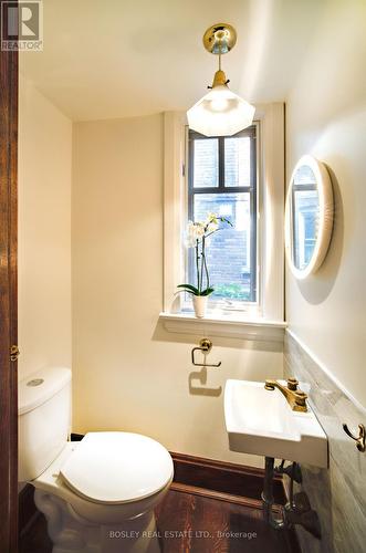 2 Glenholme Avenue, Toronto, ON - Indoor Photo Showing Bathroom