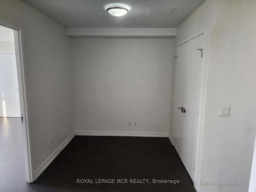 S1107-120 Bayview Ave, Toronto, ON - Indoor Photo Showing Other Room