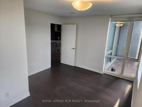 S1107-120 Bayview Ave, Toronto, ON - Indoor Photo Showing Other Room