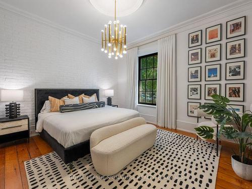 171 Old Forest Hill Rd, Toronto, ON - Indoor Photo Showing Bedroom