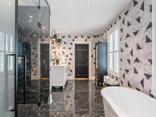 171 Old Forest Hill Rd, Toronto, ON - Indoor Photo Showing Bathroom