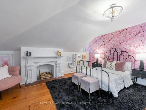 171 Old Forest Hill Rd, Toronto, ON - Indoor Photo Showing Bedroom With Fireplace